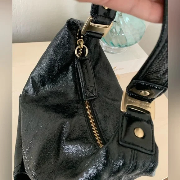 Michael Kors Patent leather hobo bag - Picture 8 of 13